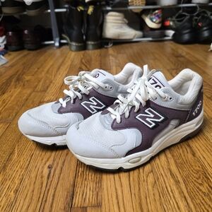 New Balance Gray and Purple Sneakers